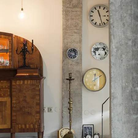Artists Loft 4 Persons *