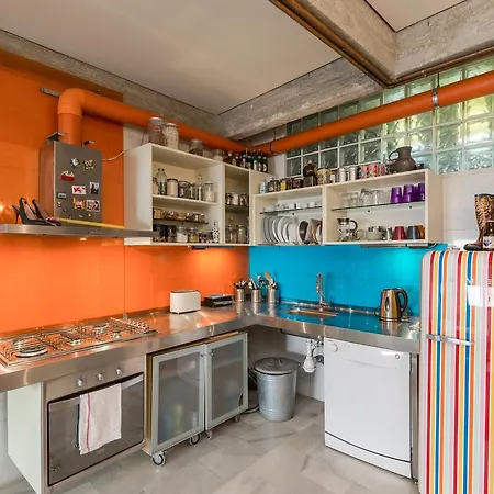 Artists Loft 4 Persons *