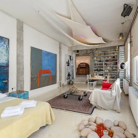 Artists Loft 4 Persons